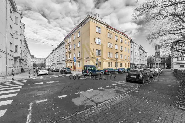 Prodej bytu 1+kk, Praha - Bubeneč, N. A. Někrasova, 33 m2