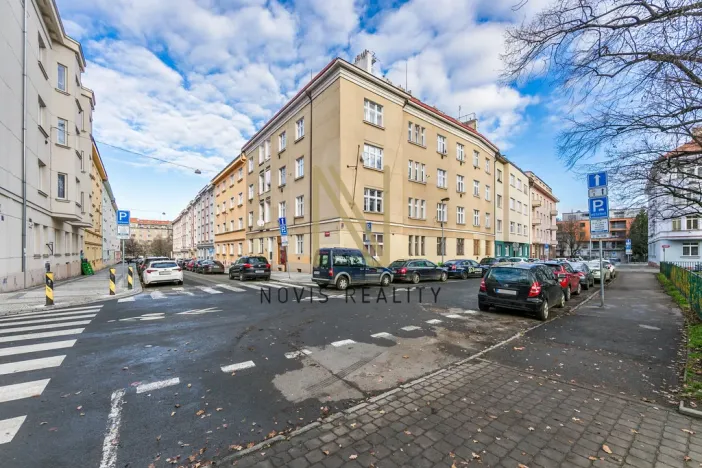 Prodej bytu 1+kk, Praha - Bubeneč, N. A. Někrasova, 33 m2