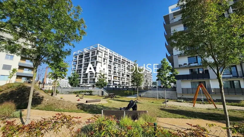 Pronájem bytu 2+kk, Praha - Vysočany, Smržových, 52 m2