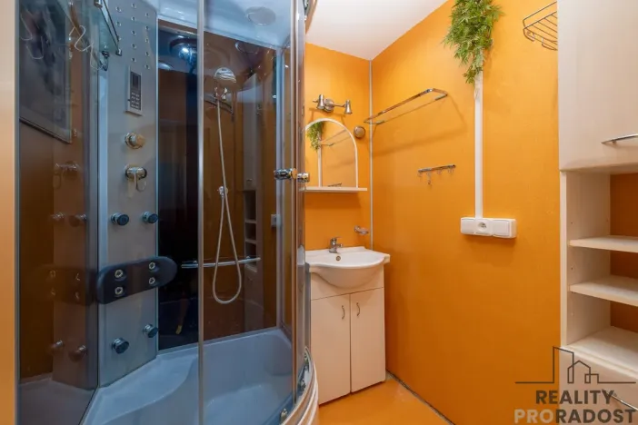 Prodej bytu 3+1, Olomouc - Povel, Jeremiášova, 69 m2