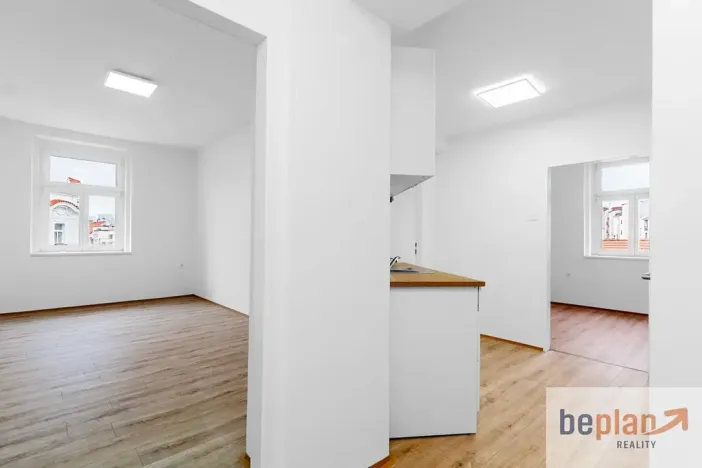 Pronájem bytu 3+1, Praha - Vršovice, Žitomírská, 78 m2