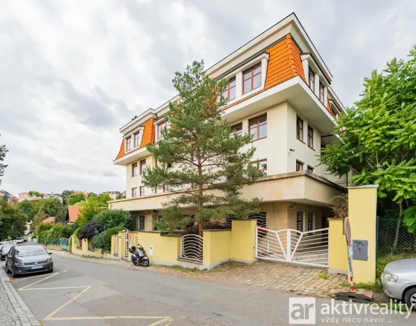 Pronájem bytu 4+kk, Praha - Vinohrady, Perucká, 180 m2