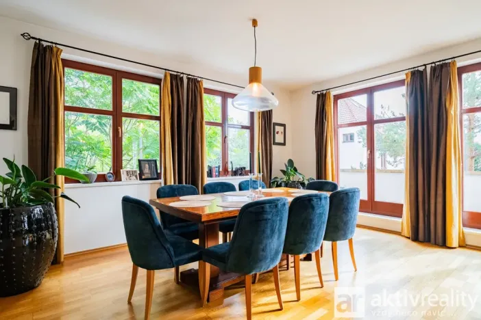 Pronájem bytu 4+kk, Praha - Vinohrady, Perucká, 180 m2