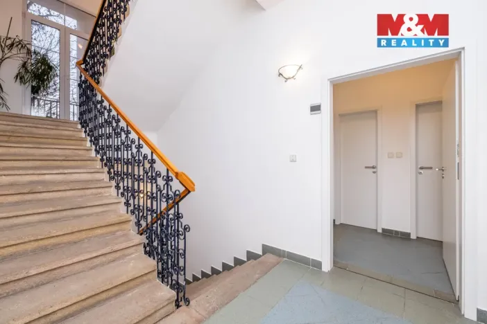 Pronájem kanceláře, Praha - Strašnice, Kolovratská, 19 m2