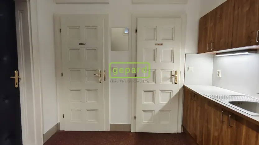 Pronájem kanceláře, Brno - Veveří, Moravské náměstí, 68 m2