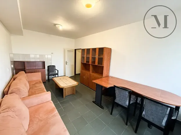 Pronájem výrobních prostor, Lišov, Miletínská, 1000 m2