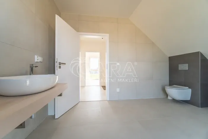 Prodej rodinného domu, Sibřina, Žitná, 124 m2