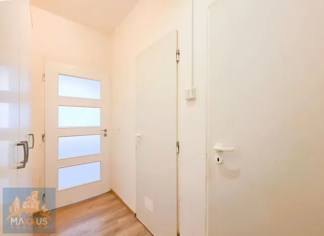 Pronájem bytu 1+kk, Praha - Braník, Vavřenova, 24 m2