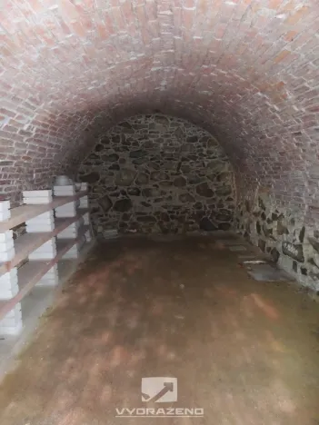 Prodej rodinného domu, Dolní Kounice, Hlavní, 400 m2