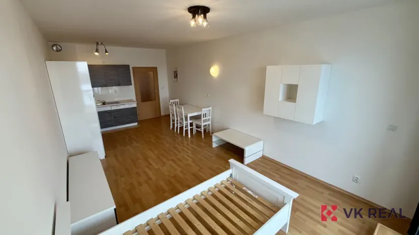 Pronájem bytu 1+kk, Praha - Řeporyje, Wiesenthalova, 38 m2