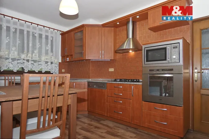 Pronájem bytu 3+kk, Chvaletice, Dukelská, 75 m2