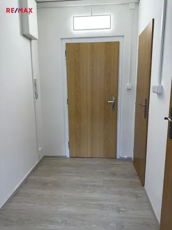 Pronájem bytu 1+kk, Kladno, Poděbradova, 33 m2