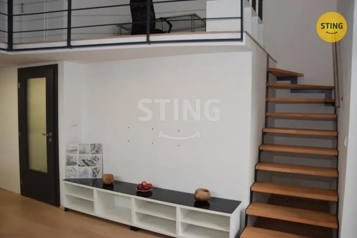 Pronájem atypického bytu, Zlín, Zahradní, 46 m2
