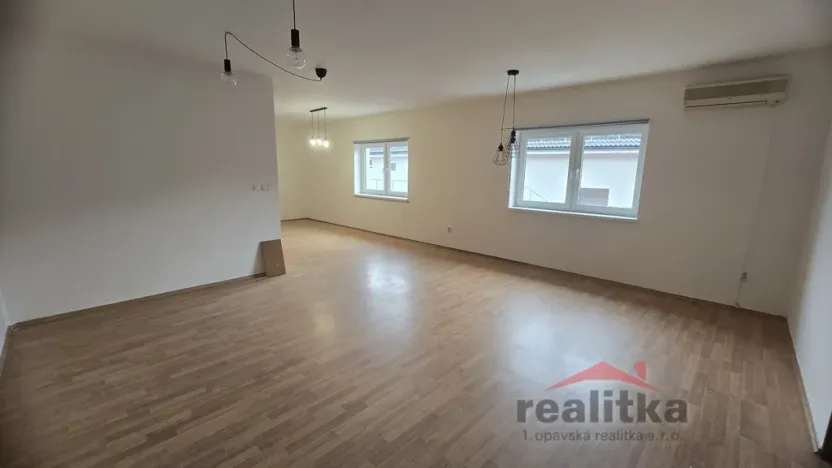 Pronájem bytu 3+kk, Opava, Bílovecká, 120 m2