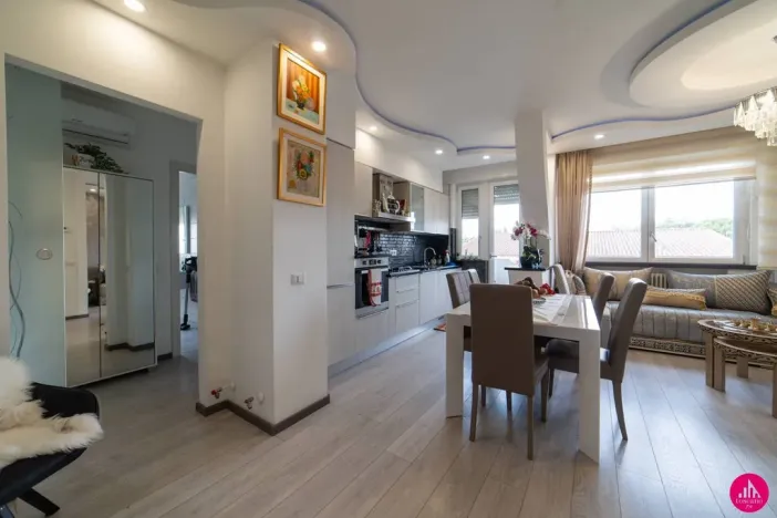 Prodej bytu 2+kk, Via Monte Nero, Pordenone, Friuli-venezia-giulia, Itálie, 85 m2