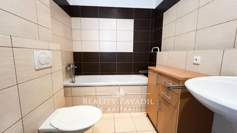 Pronájem bytu 1+1, Zlín, Dlouhá, 36 m2