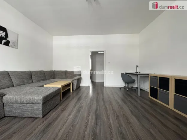 Pronájem bytu 1+1, Chomutov, náměstí Dr. Beneše, 40 m2