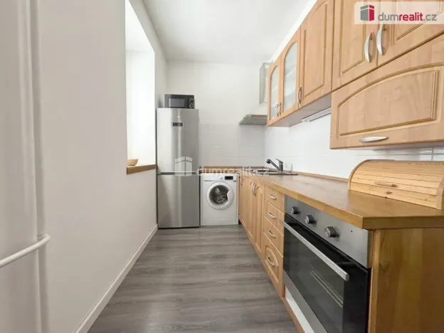 Pronájem bytu 1+1, Chomutov, náměstí Dr. Beneše, 40 m2