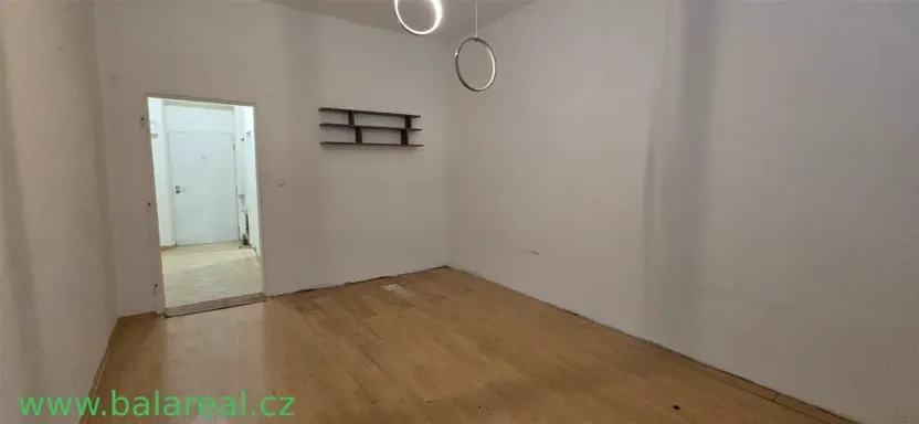 Pronájem bytu 1+1, Brno, Dukelská třída, 37 m2