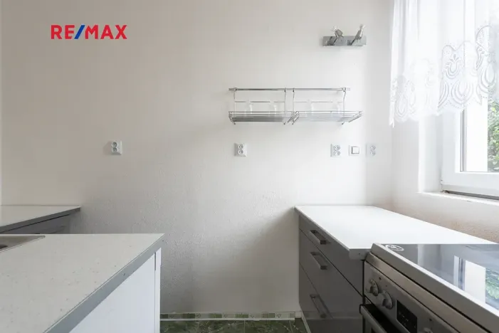 Prodej komerční nemovitosti, Měchenice, Hlavní, 330 m2