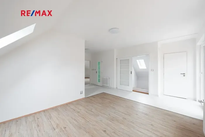 Prodej vily, Měchenice, Hlavní, 330 m2