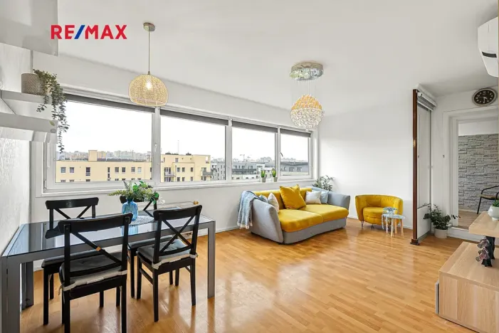 Prodej atypického bytu, Praha - Hostivař, Přeštická, 68 m2