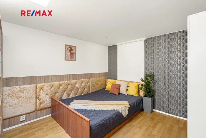 Prodej atypického bytu, Praha - Hostivař, Přeštická, 68 m2