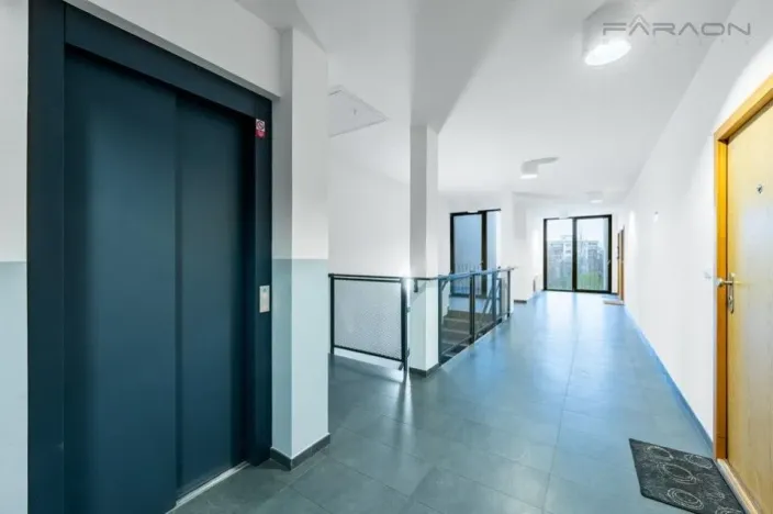 Pronájem bytu 3+kk, Praha - Modřany, Generála Šišky, 84 m2