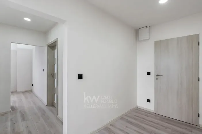 Prodej bytu 2+1, Praha - Troja, Olštýnská, 48 m2