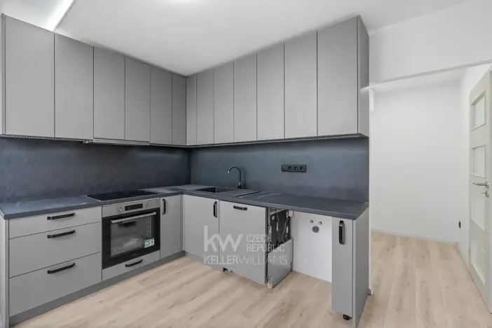 Prodej bytu 1+1, Praha - Troja, Olštýnská, 43 m2