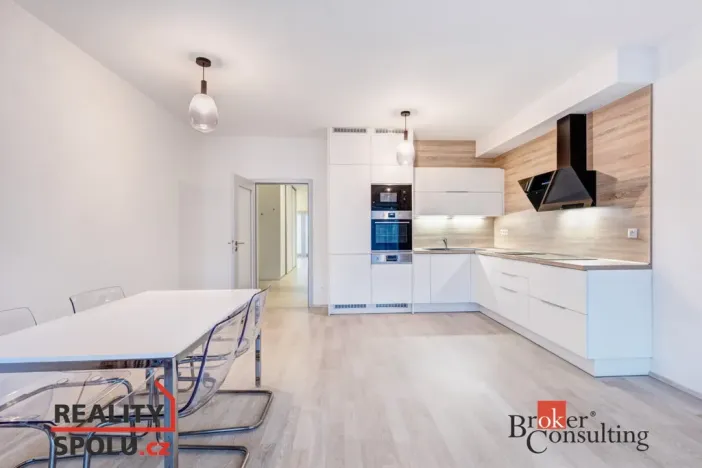 Pronájem bytu 4+kk, Praha - Karlín, U Mlýnského kanálu, 97 m2