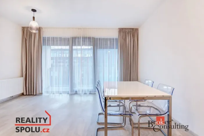 Pronájem bytu 4+kk, Praha - Karlín, U Mlýnského kanálu, 97 m2