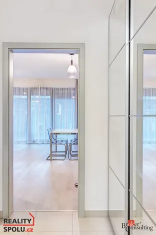 Pronájem bytu 4+kk, Praha - Karlín, U Mlýnského kanálu, 97 m2