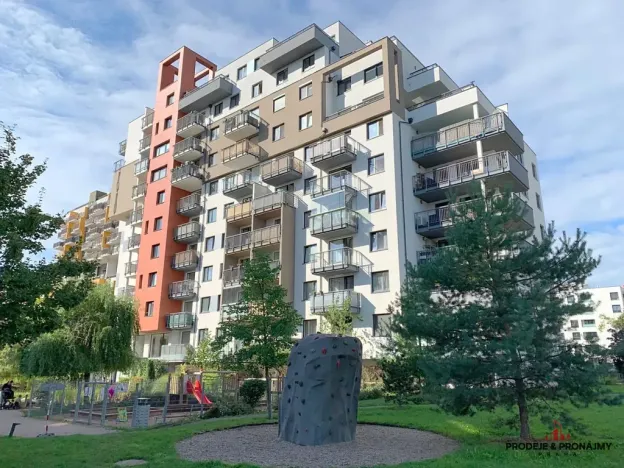 Pronájem bytu 2+kk, Praha - Vysočany, Pod Harfou, 54 m2