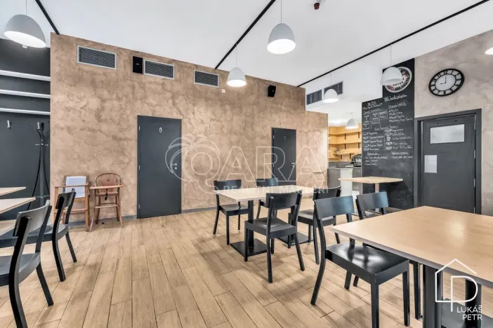 Pronájem restaurace, Praha - Čakovice, Theinova, 187 m2