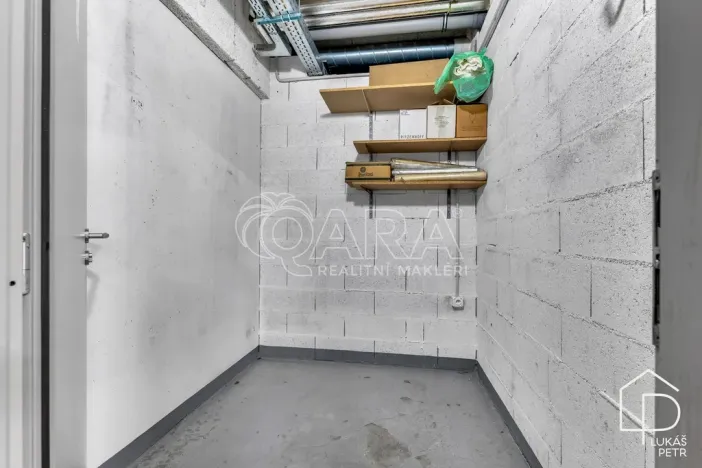 Pronájem restaurace, Praha - Čakovice, Theinova, 187 m2