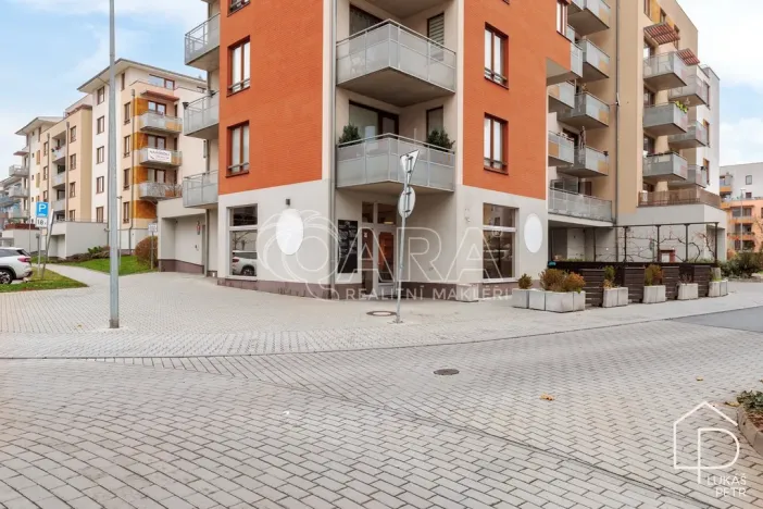 Pronájem restaurace, Praha - Čakovice, Theinova, 187 m2