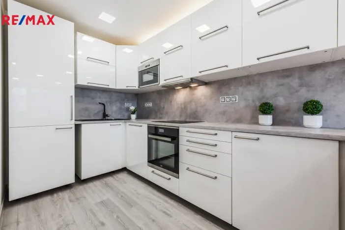 Prodej bytu 2+kk, Praha - Černý Most, Breitcetlova, 46 m2