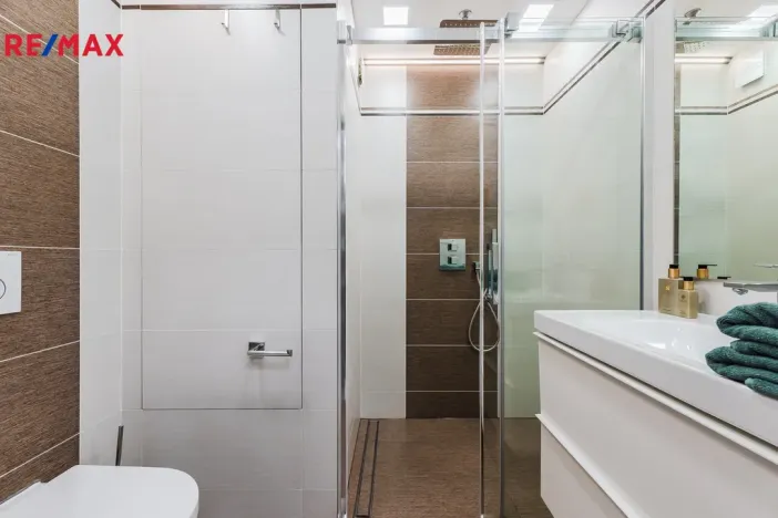 Prodej bytu 2+kk, Praha - Černý Most, Breitcetlova, 46 m2