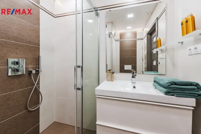 Prodej bytu 2+kk, Praha - Černý Most, Breitcetlova, 46 m2