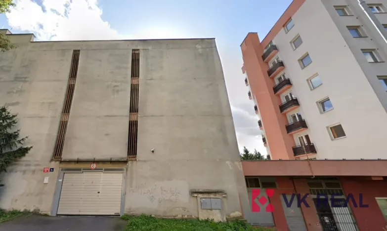 Pronájem garážového stání, Praha - Podolí, Pod Klaudiánkou, 15 m2