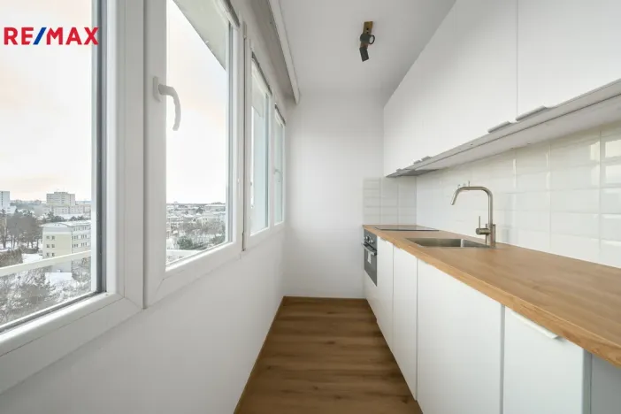 Prodej bytu 1+kk, Hradec Králové - Slezské Předměstí, Severní, 28 m2