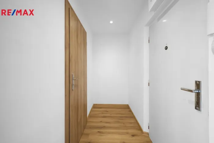 Prodej bytu 1+kk, Hradec Králové - Slezské Předměstí, Severní, 28 m2