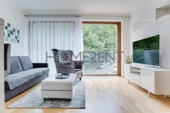 Pronájem bytu 2+kk, Praha - Smíchov, Mozartova, 46 m2