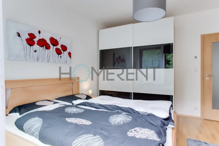 Pronájem bytu 2+kk, Praha - Smíchov, Mozartova, 46 m2