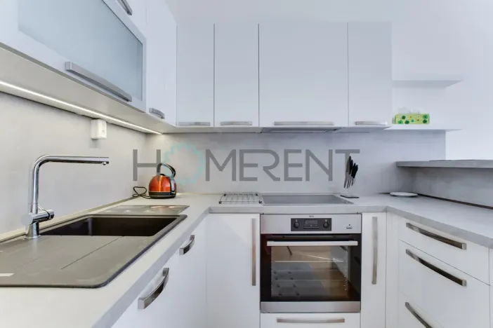 Pronájem bytu 2+kk, Praha - Smíchov, Mozartova, 46 m2