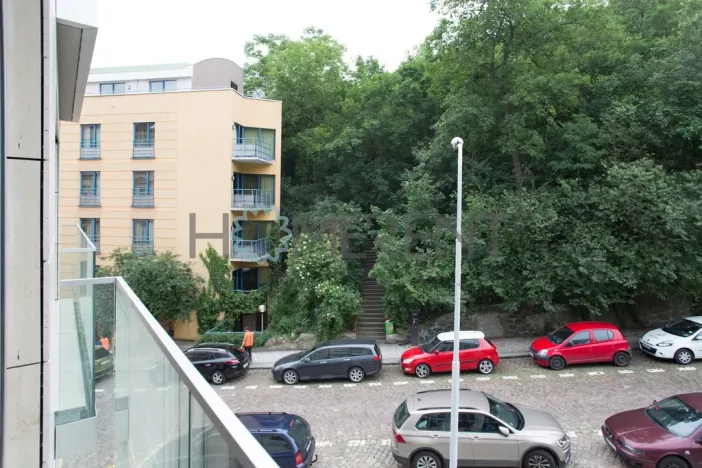 Pronájem bytu 2+kk, Praha - Smíchov, Mozartova, 46 m2