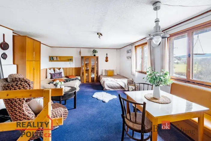 Prodej chaty, Týn nad Vltavou - Hněvkovice na levém břehu Vltavy, 80 m2