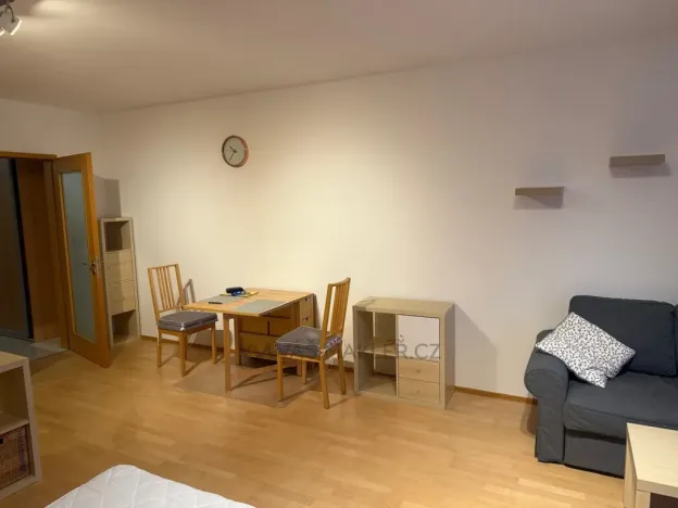 Pronájem bytu 1+kk, Praha - Liboc, Naardenská, 46 m2