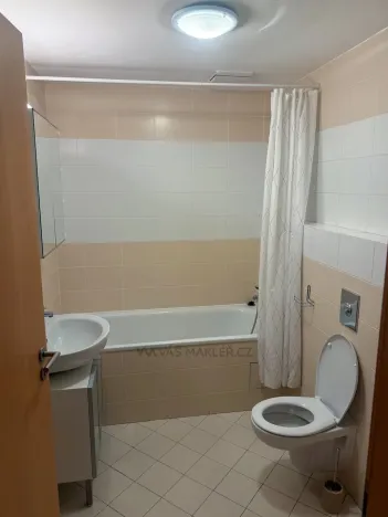 Pronájem bytu 1+kk, Praha - Liboc, Naardenská, 46 m2
